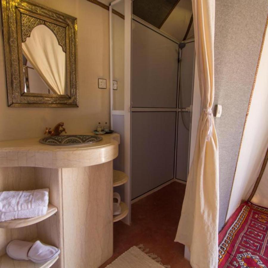 ホテル Sahara Tours Luxury Camp メルズーガ エクステリア 写真